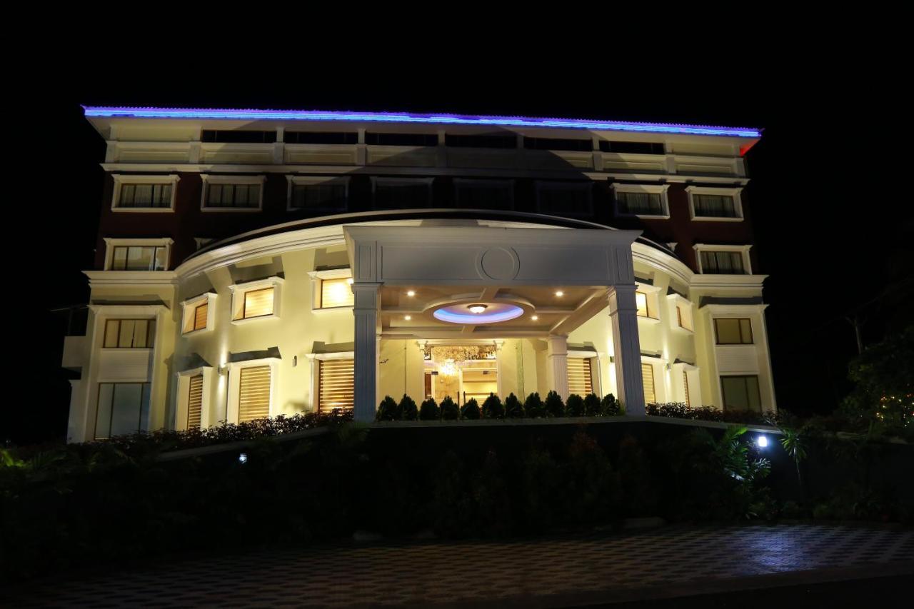 Hotel Bonanza Alappuzha Экстерьер фото