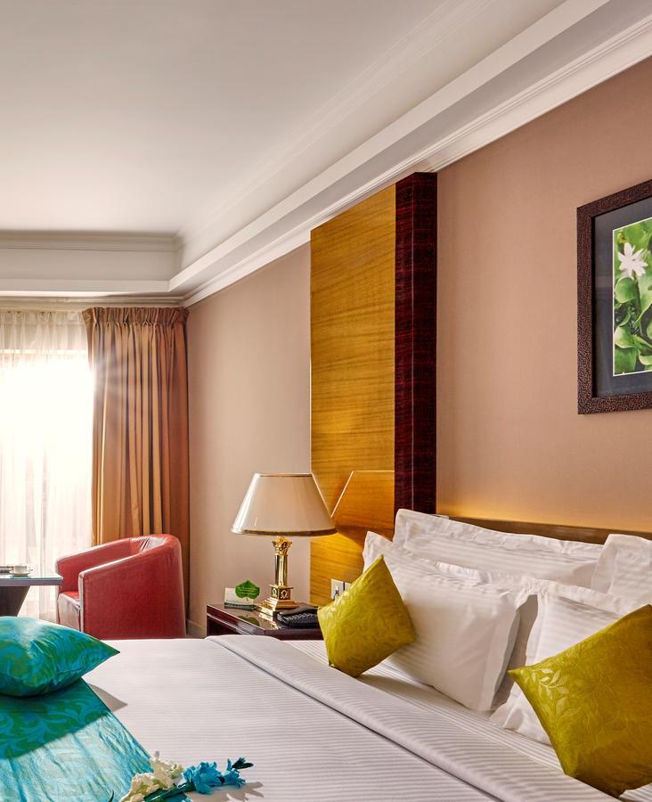 Hotel Bonanza Alappuzha Экстерьер фото