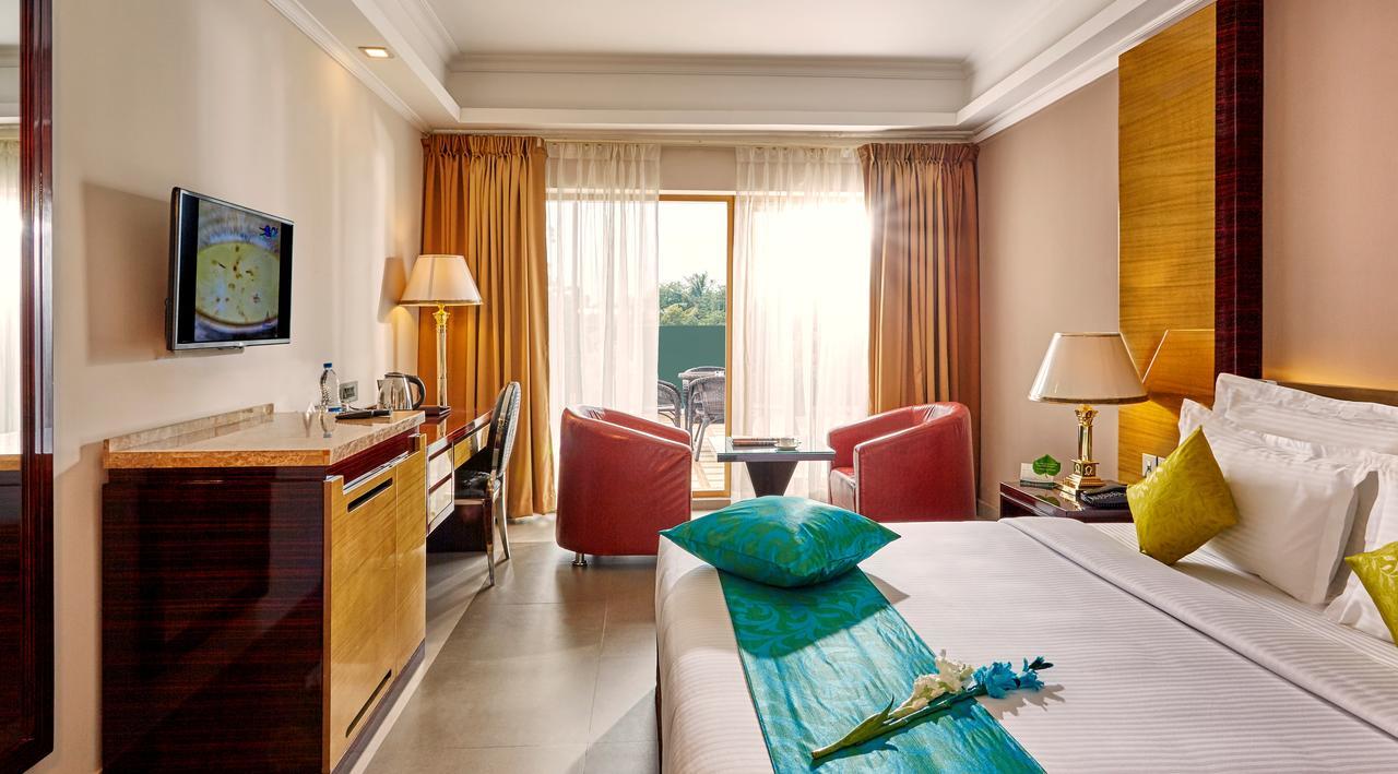 Hotel Bonanza Alappuzha Экстерьер фото