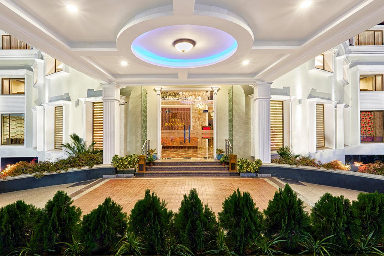 Hotel Bonanza Alappuzha Экстерьер фото