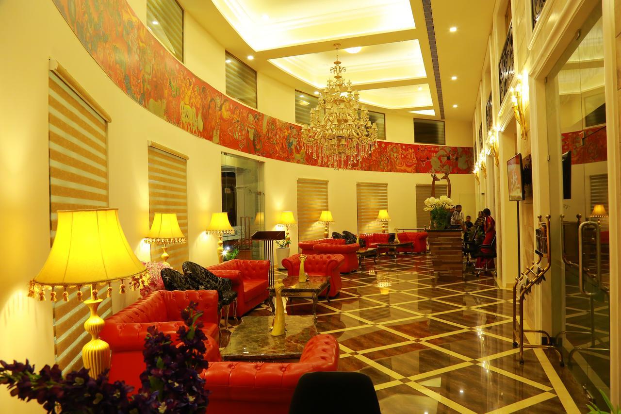Hotel Bonanza Alappuzha Экстерьер фото